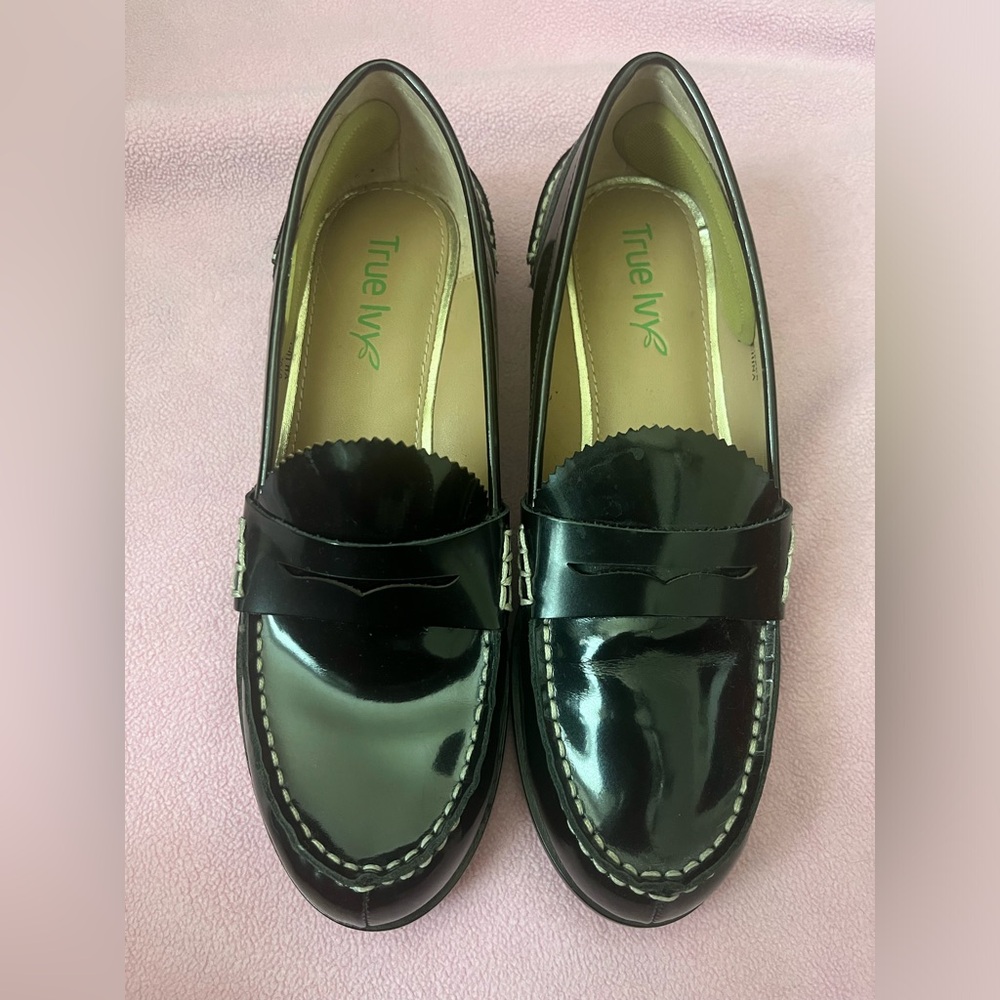 Black Moccasins Women True Ivy 
7